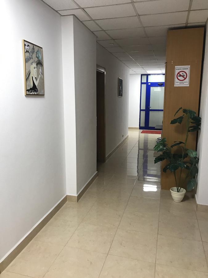 Apartament In Regim Hotelier Bacău Exterior foto